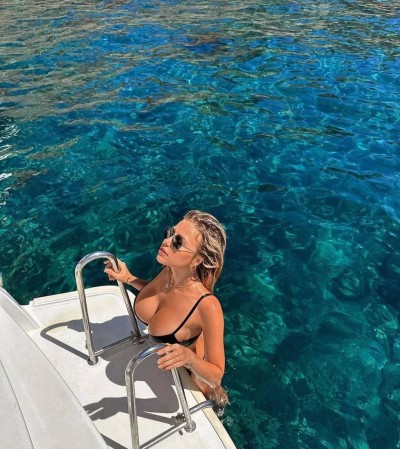 Александра, Г. Пикалёво